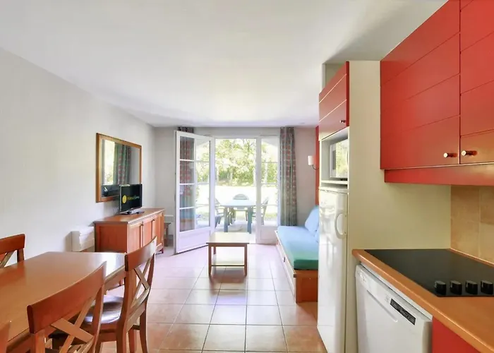 Maison Conviviale A Monflanquin, Jardin, Proche Feriehus